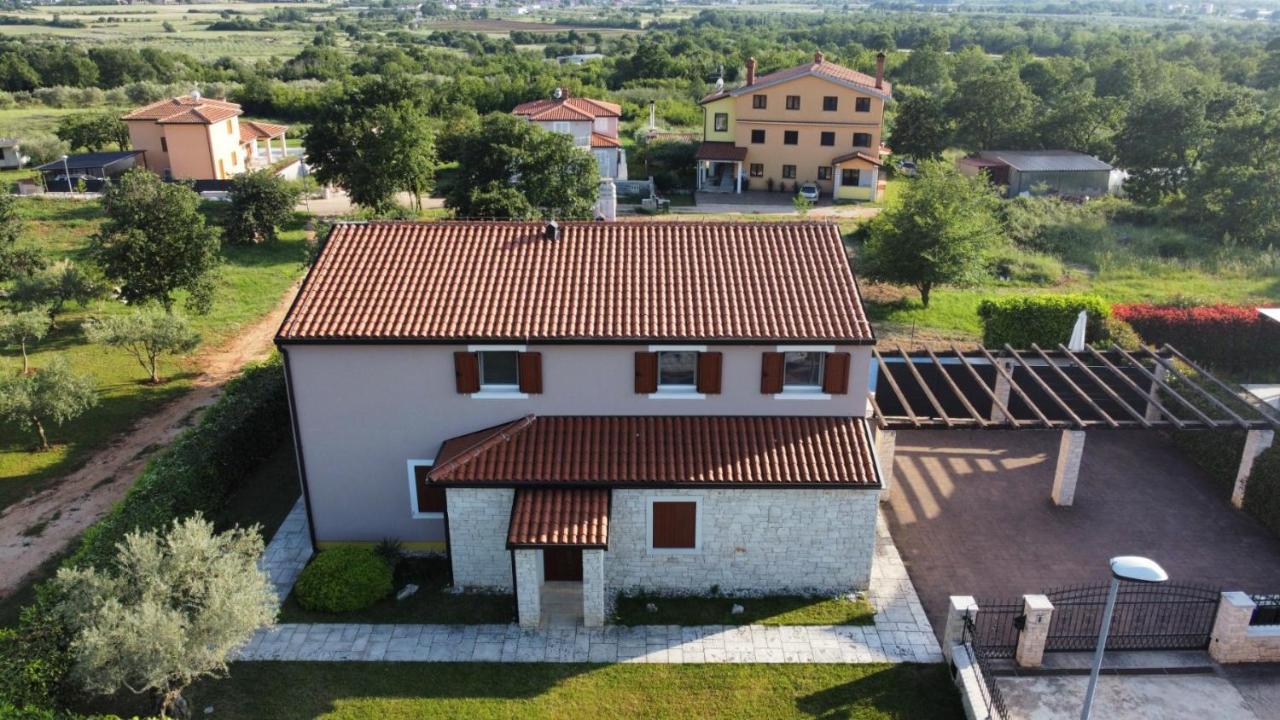 אומאג Apartment Robi מראה חיצוני תמונה