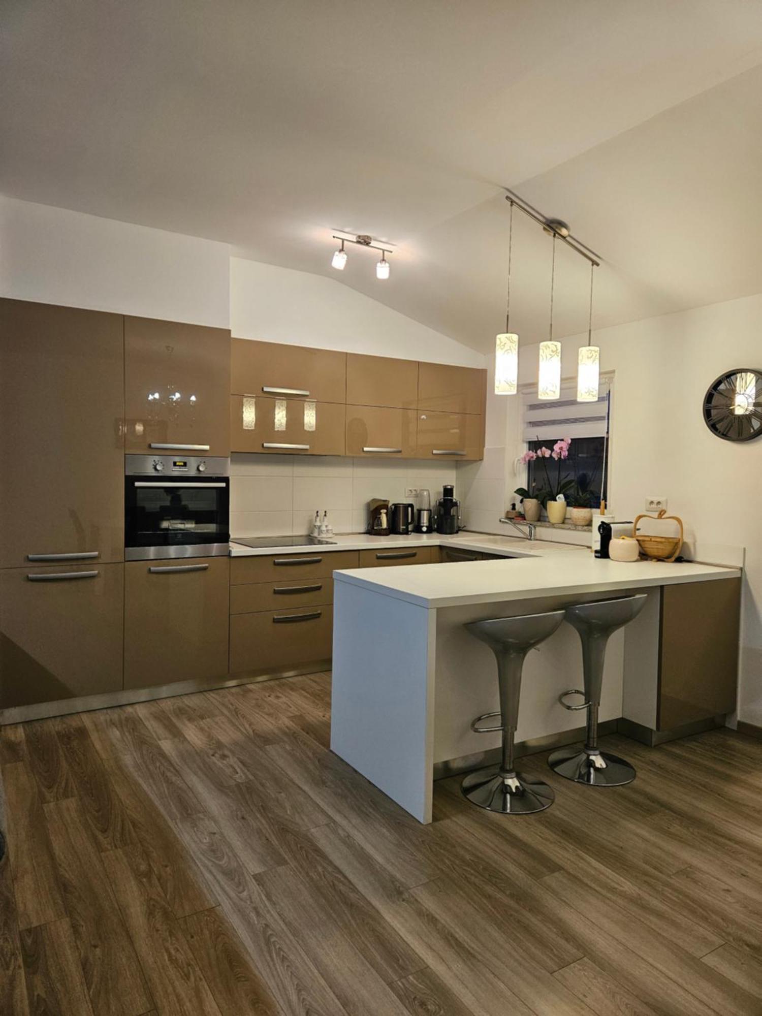 אומאג Apartment Robi מראה חיצוני תמונה